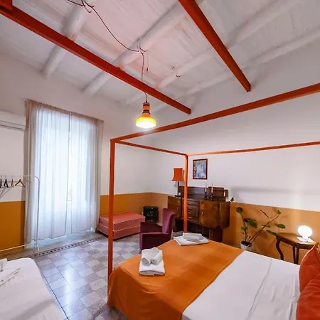 Charming With Balcony In The Historic Center Apartment *