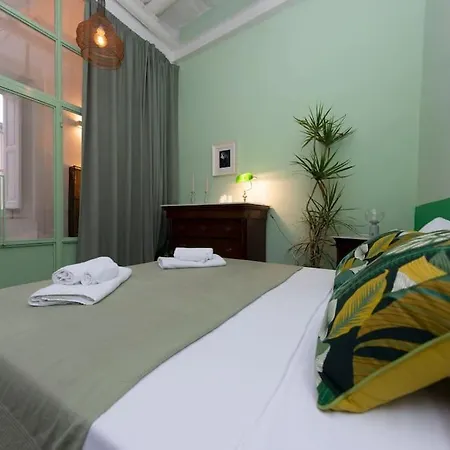 Charming With Balcony In The Historic Center Διαμέρισμα *