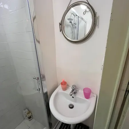 Charming With Balcony In The Historic Center Διαμέρισμα *